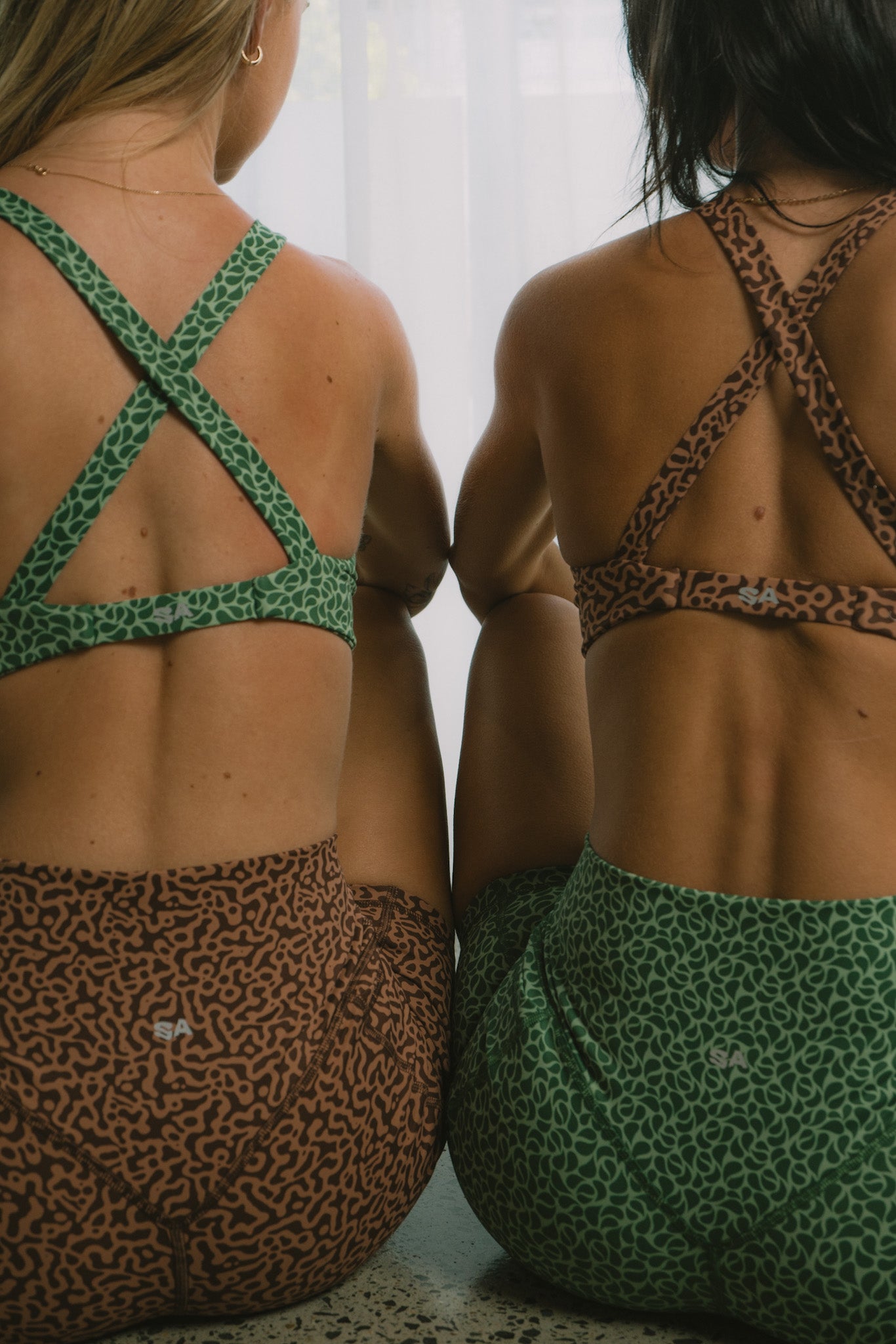 SIERRA TWIST SPORTS CROP