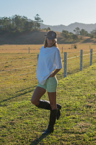 ZIMI OVERSIZED UNISEX T-SHIRT